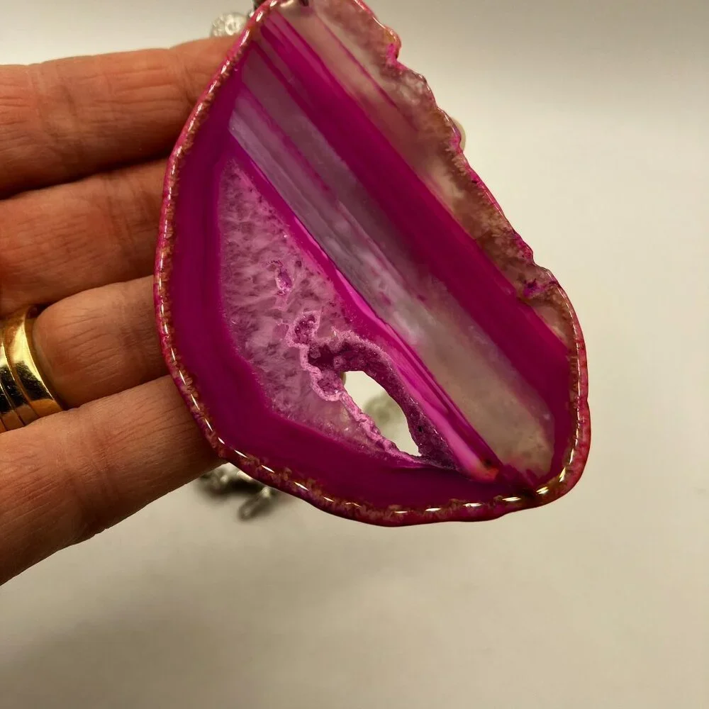 Agate Necklace Pink Raw Edge Gemstone Slice 3.5 inch + 32 in beaded necklace - Picture 9 of 14